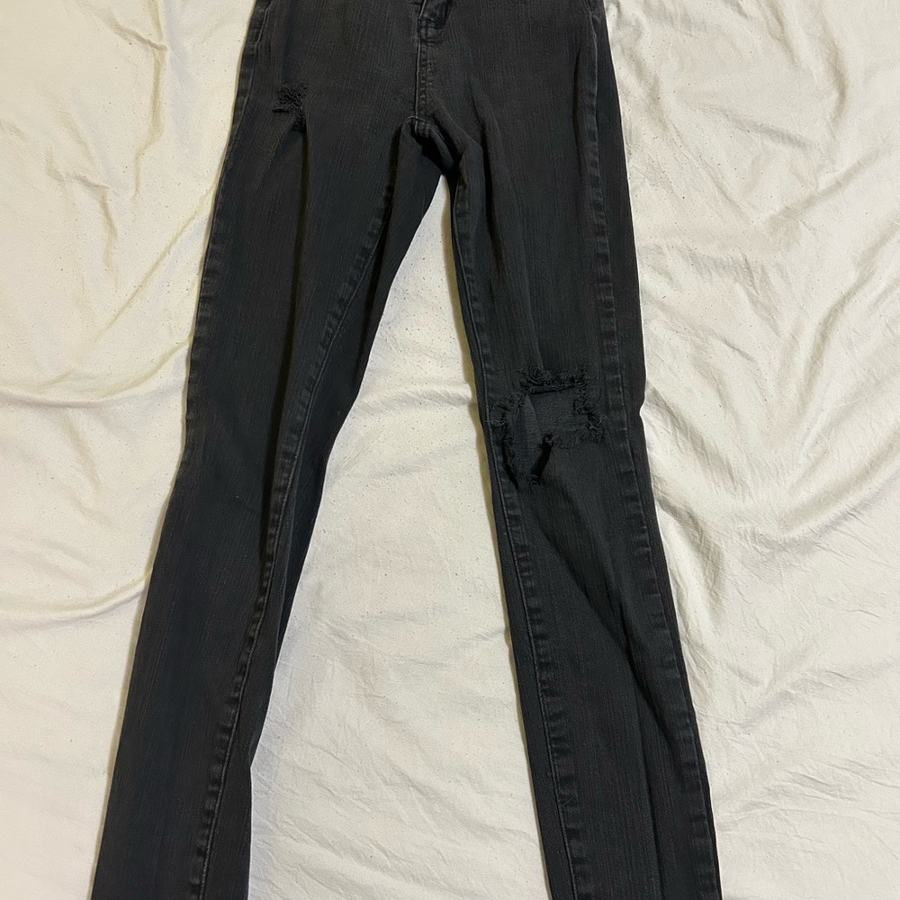 Women's Black Distressed Skinny Jeans